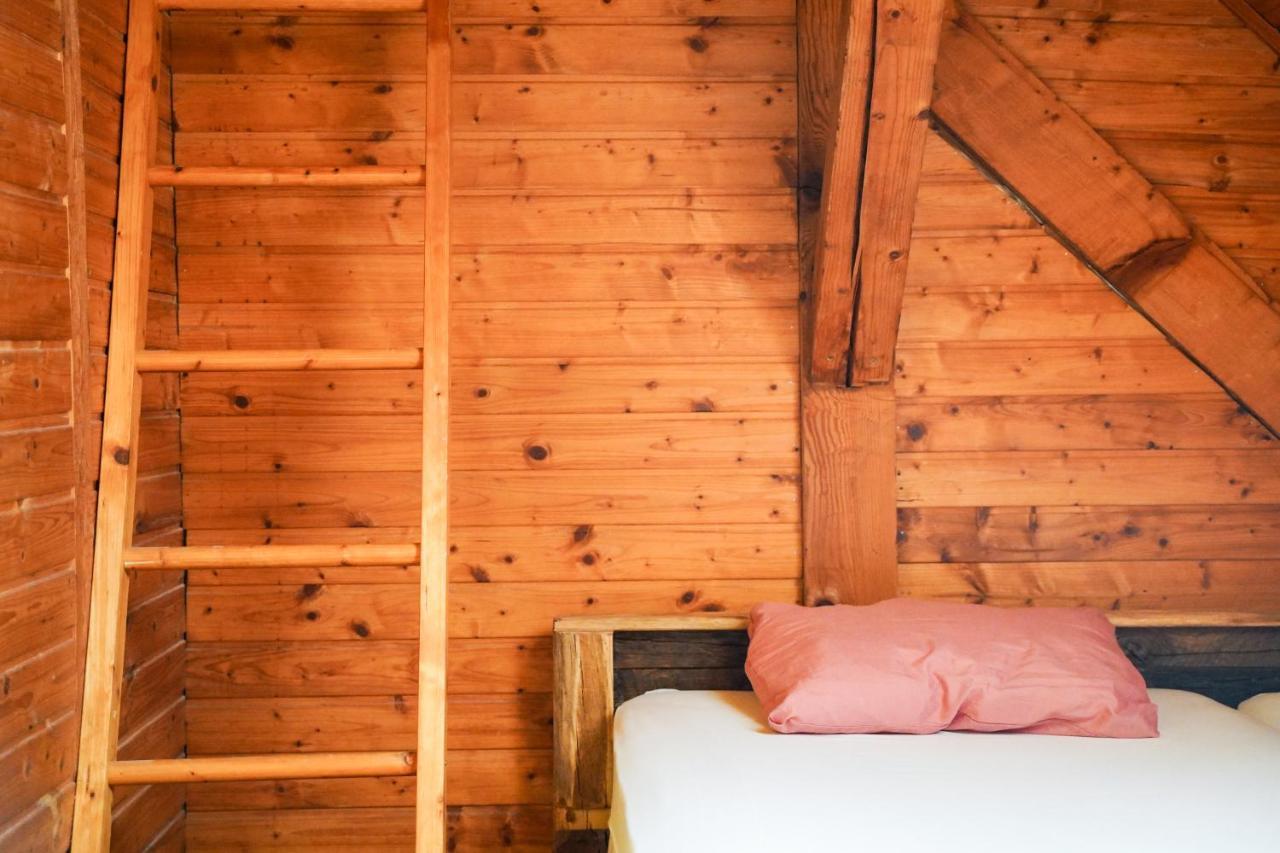 Planinarski Dom "Bijele Stijene" Mountain Lodge Tuk Vojni Exteriör bild