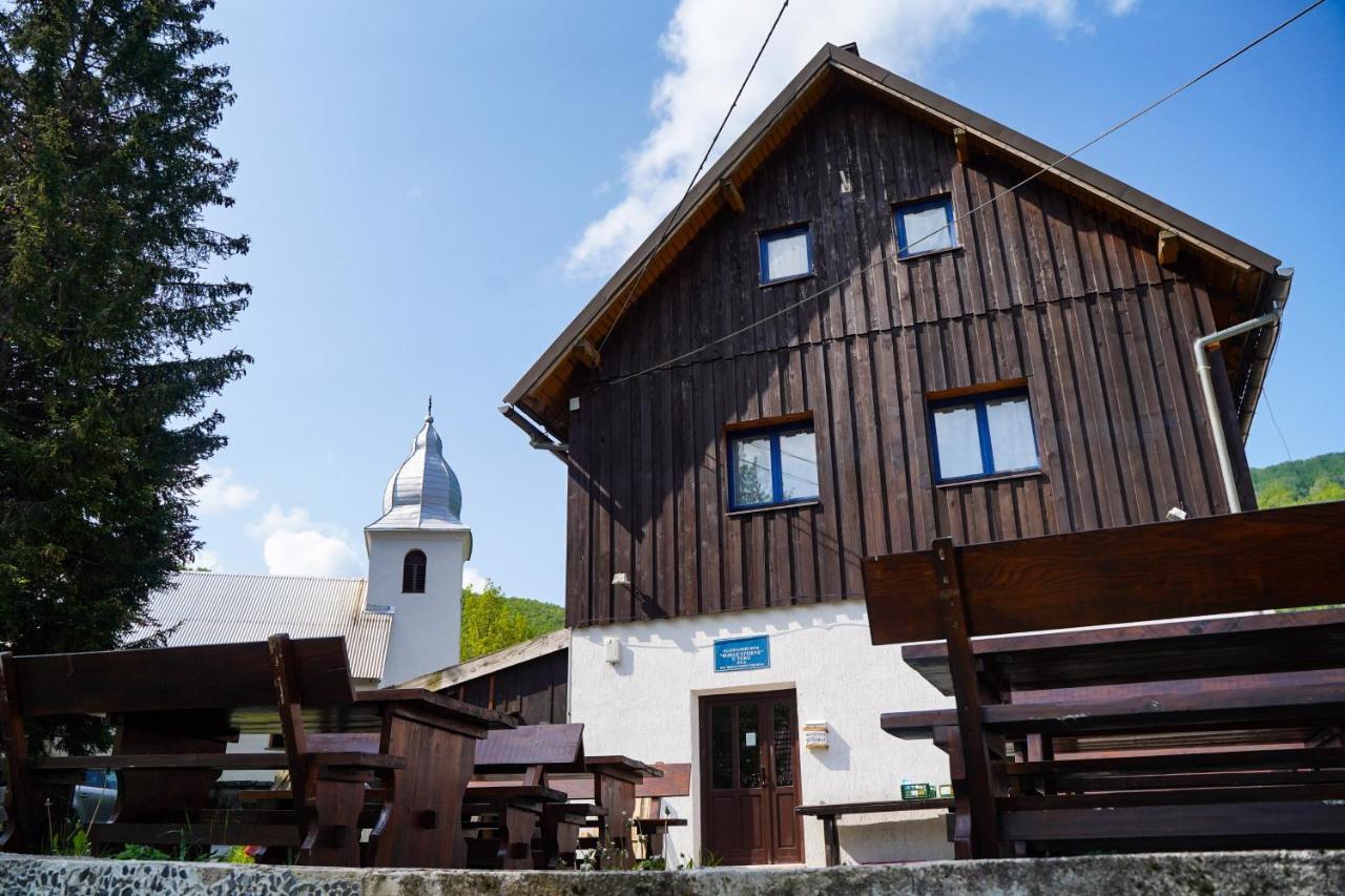 Planinarski Dom "Bijele Stijene" Mountain Lodge Tuk Vojni Exteriör bild