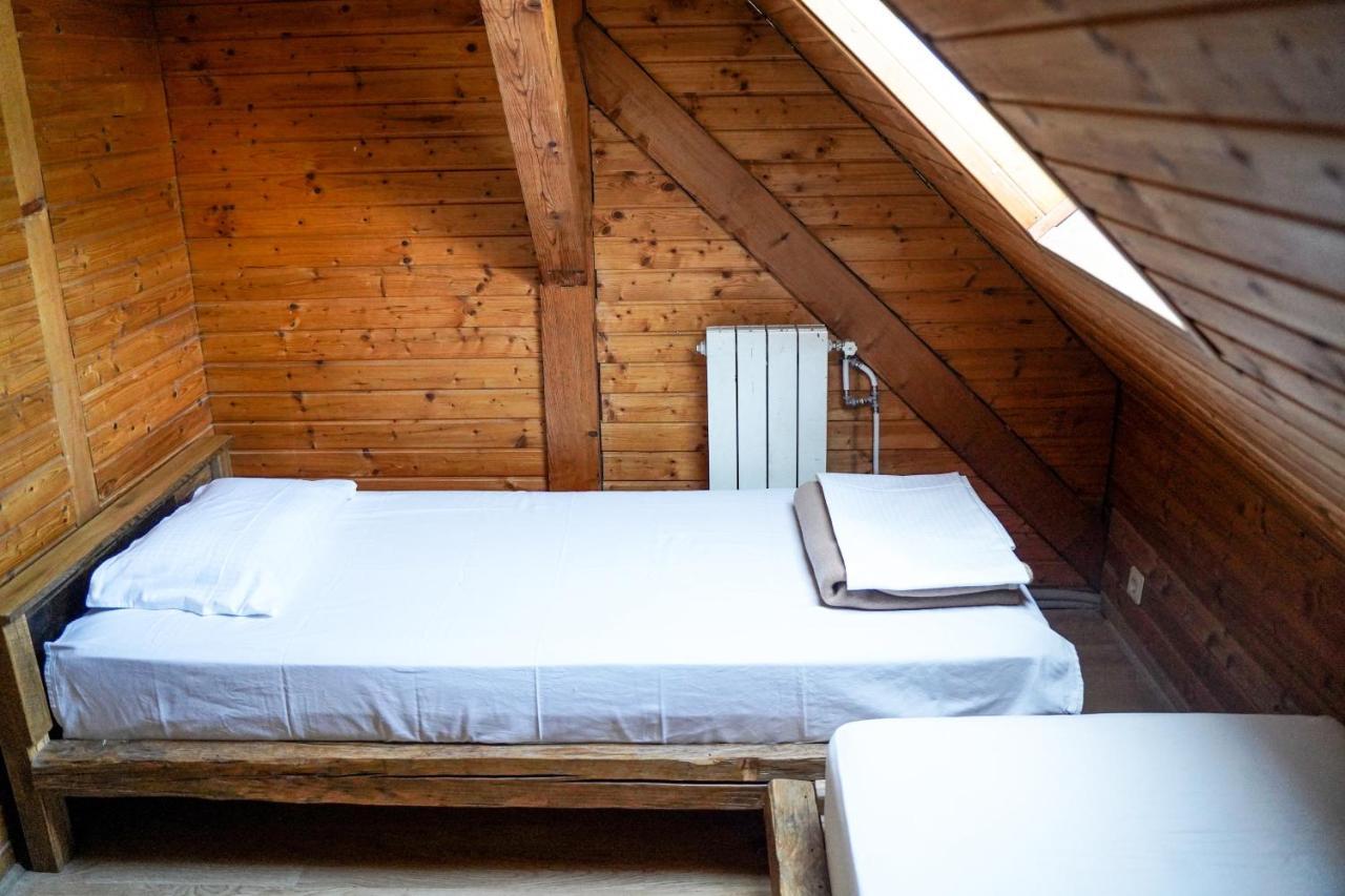 Planinarski Dom "Bijele Stijene" Mountain Lodge Tuk Vojni Exteriör bild